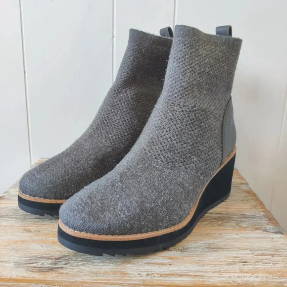 NEW Sofft Elaina Wedge Bootie Size 8M Pull On Fabric/Leather Upper in Gray - Picture 4 of 8